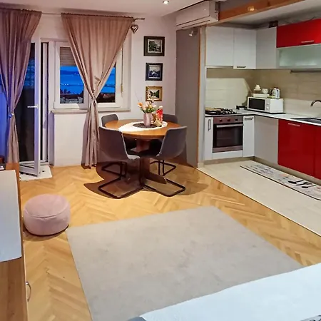 Nice Apartment In Omis With House Sea View Exterior photo