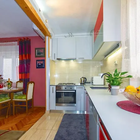 Nice Apartment In Omis With House Sea View Exterior photo