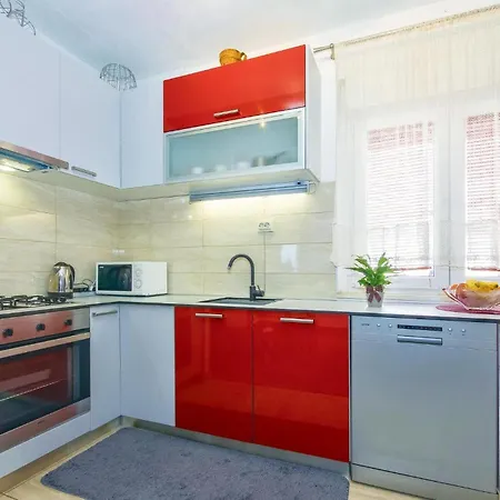 Nice Apartment In Omis With House Sea View Exterior photo
