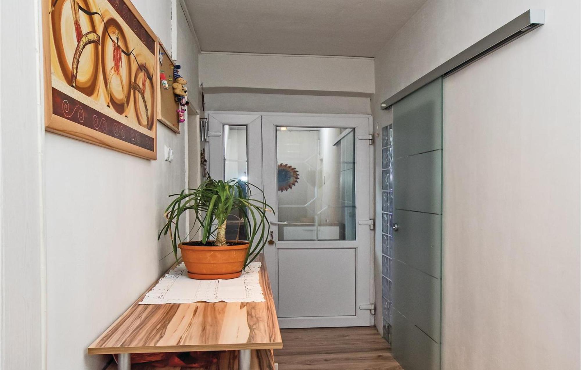 In With House Sea View Apartment